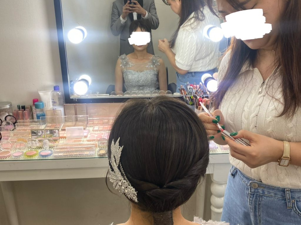 ウェディングフォトのヘアメイク